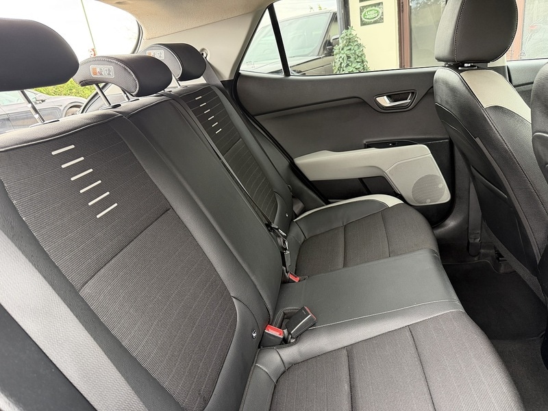 Used Kia Stonic 2019 for sale - 78083640: Photo 16