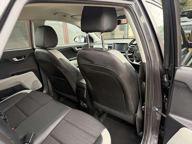 Used Kia Stonic 2019 for sale - 78083640: Photo 17