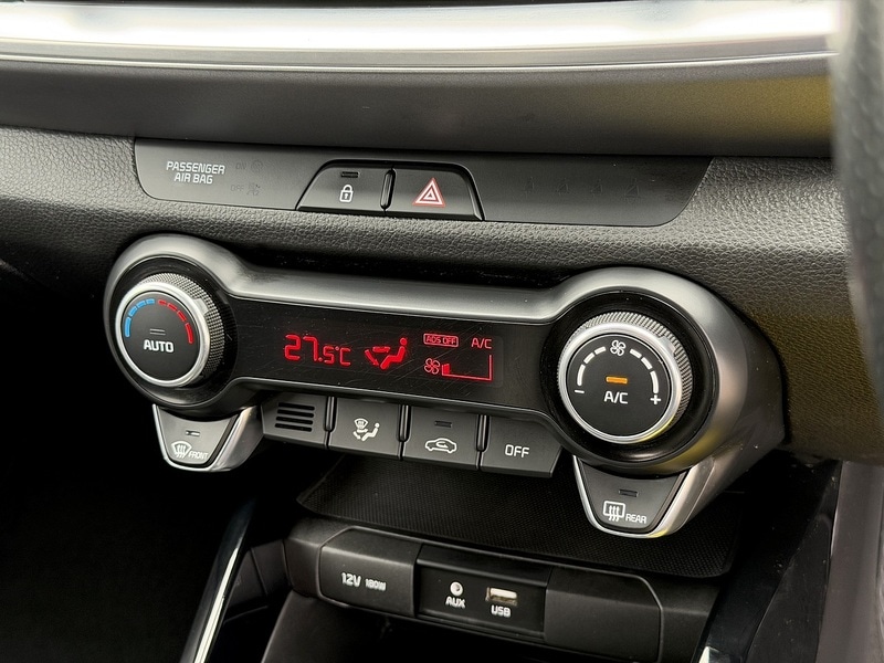 Used Kia Stonic 2019 for sale - 78083640: Photo 32