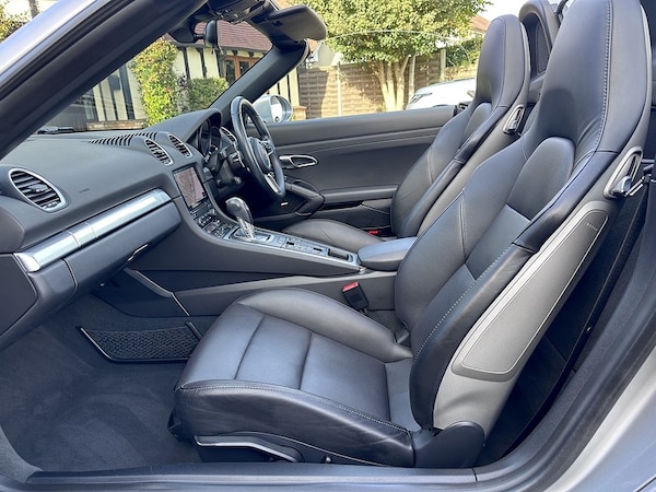 Used Porsche Boxster 2017 for sale - 76210926: Photo 22