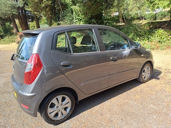 Used Hyundai i10 2011 for sale - 79323913: Photo