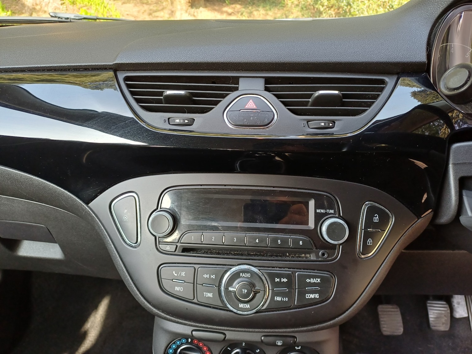 Used Vauxhall Corsa 2015 for sale - 77977121: Photo 13