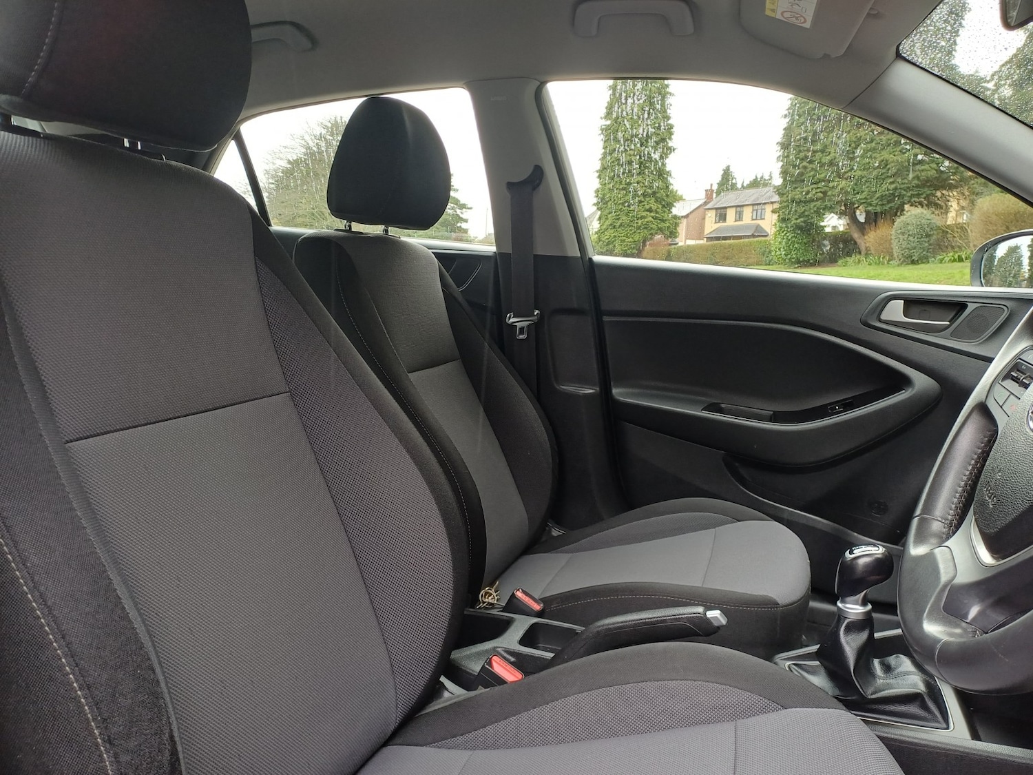 Used Hyundai i20 2018 for sale - 77694176: Photo 9