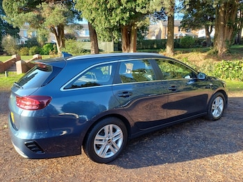 Used Kia Ceed 2018 for sale - 76656065: Photo