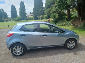 Used Mazda Mazda2 2013 for sale - 78897555: Photo