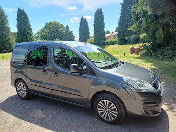 Used Peugeot Partner Tepee 2017 for sale - 79104981: Photo