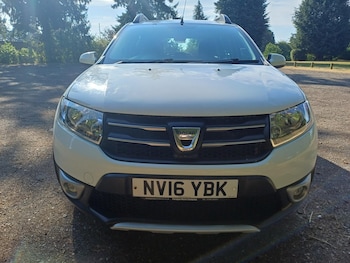 Used Dacia Sandero Stepway 2016 for sale - 79295657: Photo
