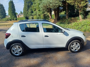 Used Dacia Sandero Stepway 2016 for sale - 79295657: Photo