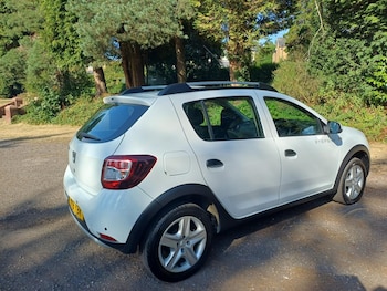 Used Dacia Sandero Stepway 2016 for sale - 79295657: Photo