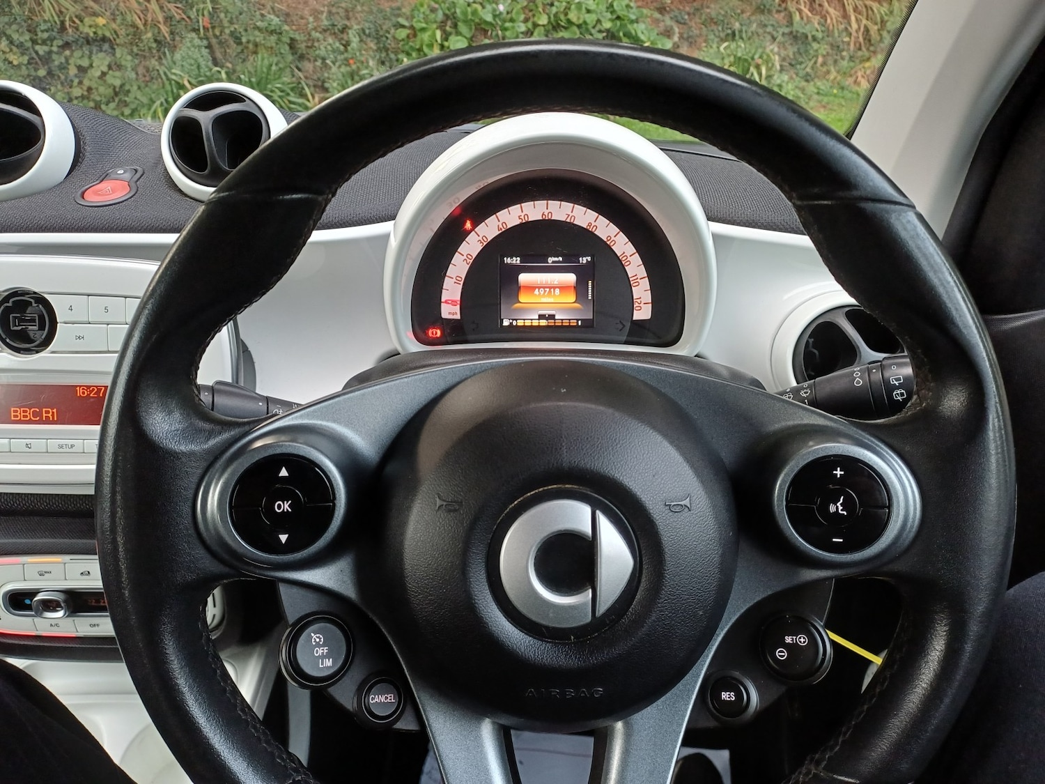 Used smart fortwo 2016 for sale - 76656001: Photo 24