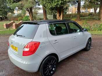 Used Skoda Fabia 2013 for sale - 77584569: Photo