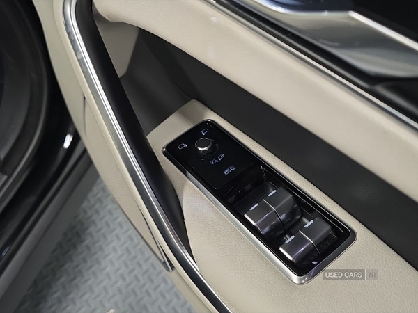 Used Jaguar F-Pace 2022 for sale - 76284639: Photo 30