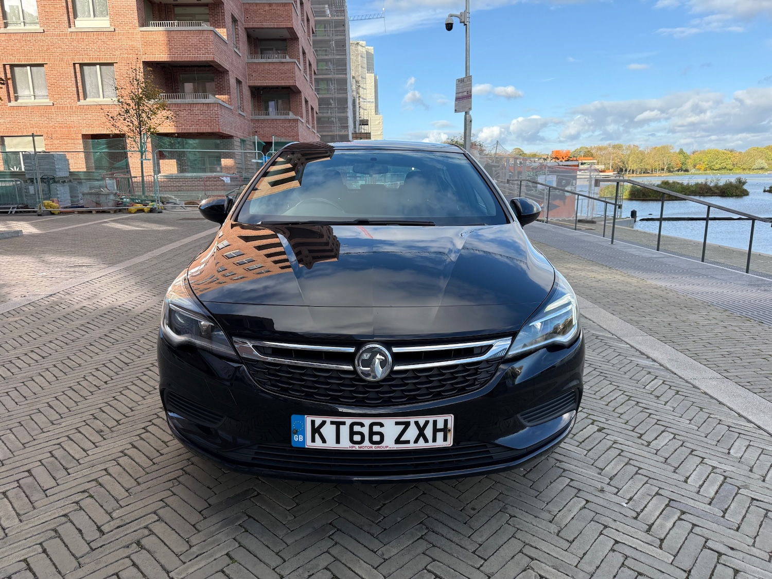 Used Vauxhall Astra 2017 for sale - 76384310: Photo 1