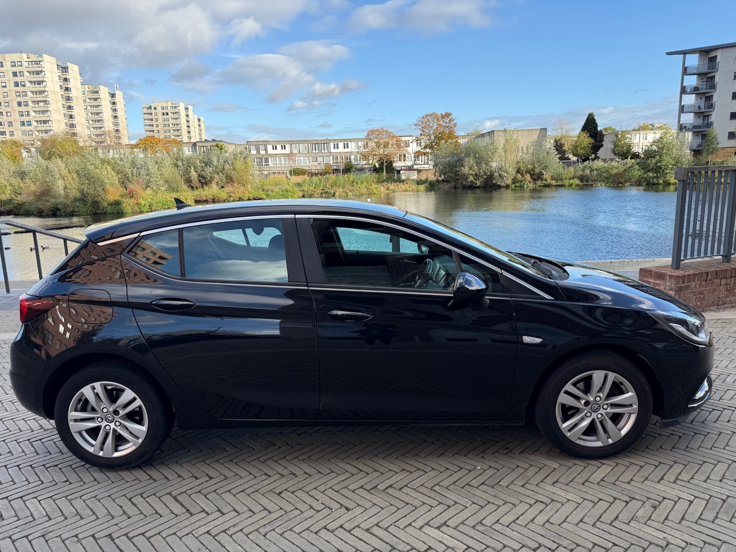 Used Vauxhall Astra 2017 for sale - 76384310: Photo 4