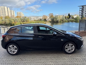 Used Vauxhall Astra 2017 for sale - 76384310: Photo