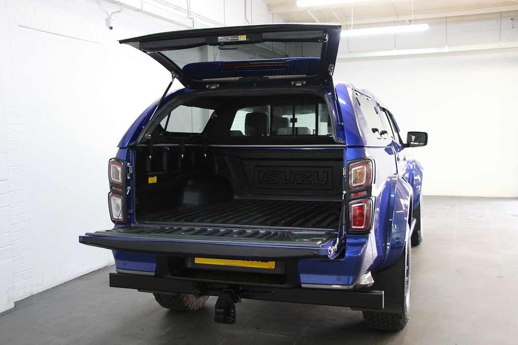 Used Isuzu D-Max 2023 for sale - 77877970: Photo 2