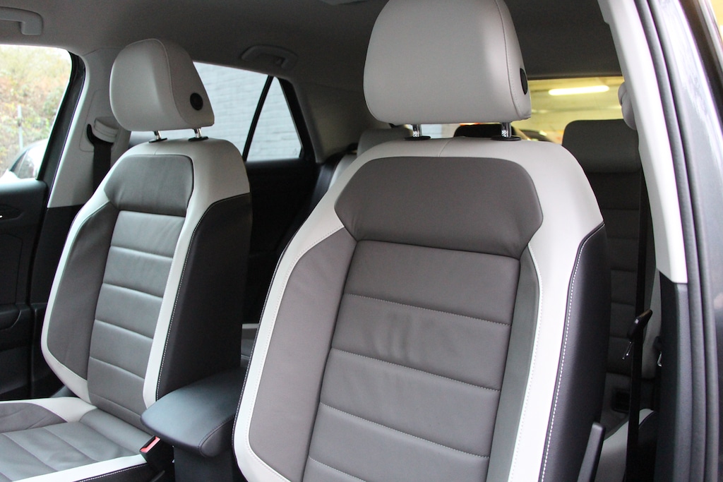 Used Volkswagen T-Roc 2018 for sale - 76615889: Photo 3