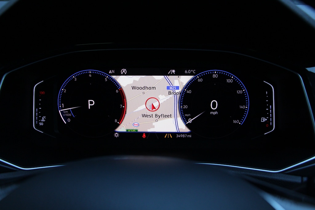 Used Volkswagen T-Roc 2018 for sale - 76615889: Photo 9