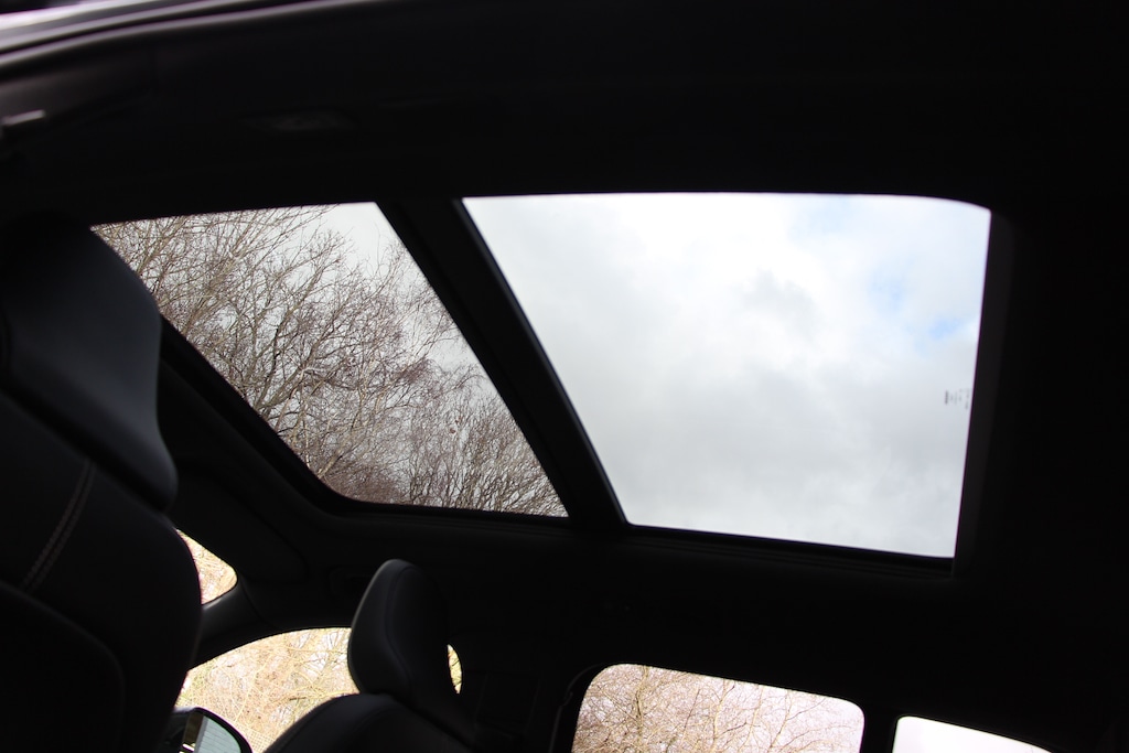 Used Volvo XC40 2021 for sale - 77300733: Photo 2