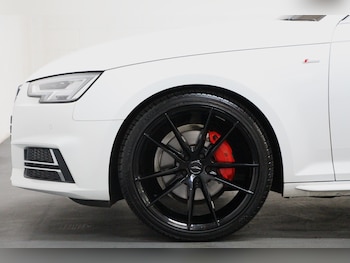 Used Audi A4 2017 for sale - 76580396: Photo