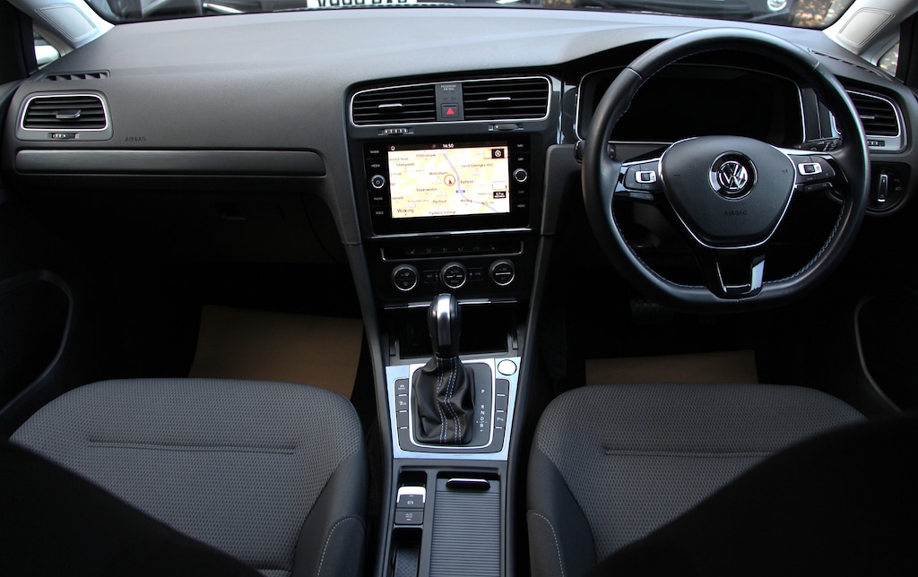 Used Volkswagen Golf 2019 for sale - 76628491: Photo 24