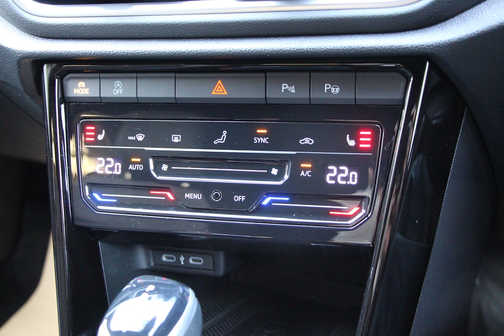 Used Volkswagen T-Roc 2023 for sale - 77746368: Photo 24