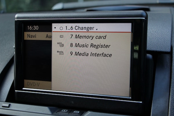 Used Mercedes-Benz C-Class 2010 for sale - 76229503: Photo 33