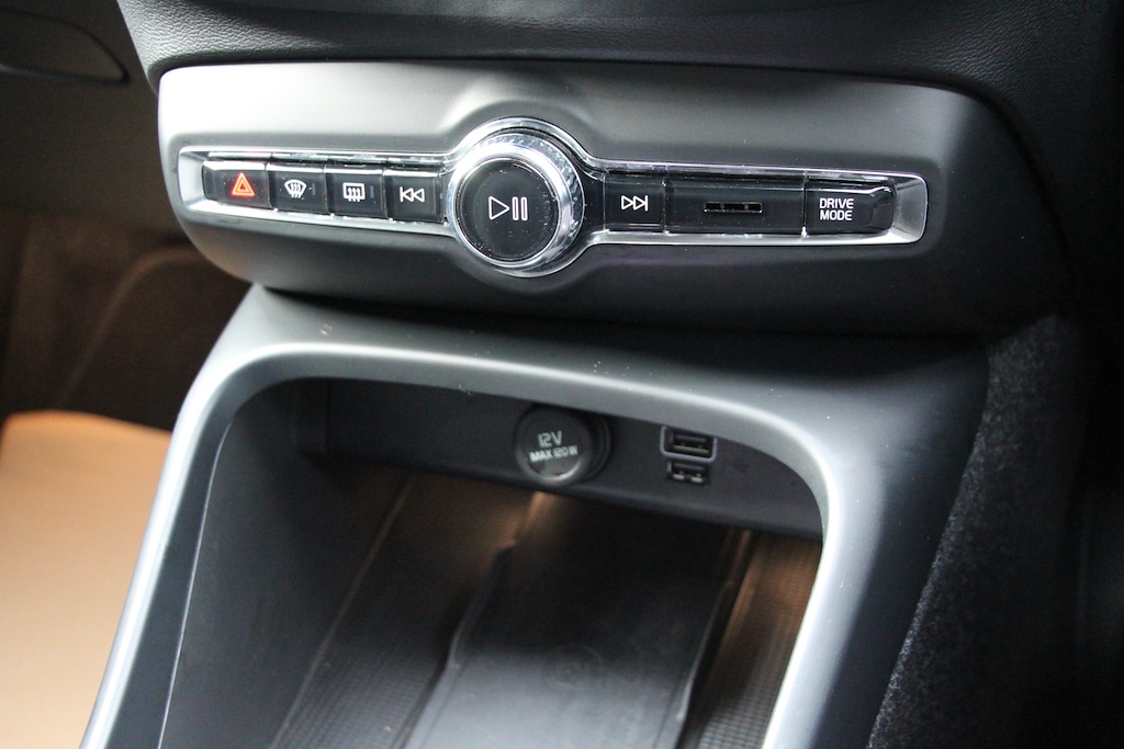 Used Volvo XC40 2022 for sale - 77841904: Photo 32