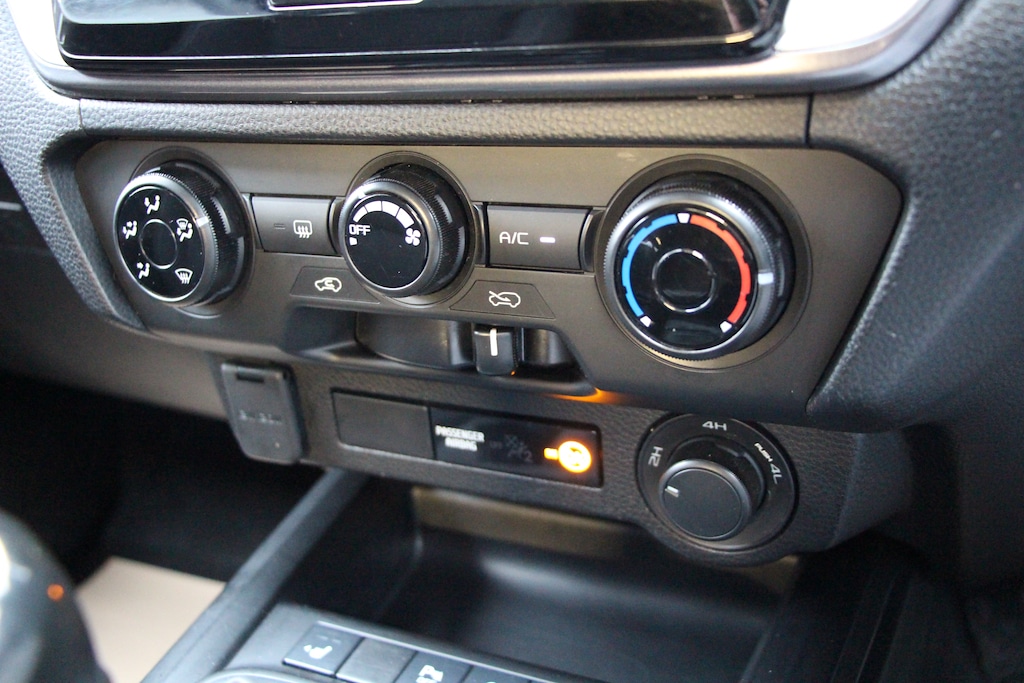 Used Isuzu D-Max 2021 for sale - 77198529: Photo 36