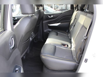 Used Nissan Navara 2018 for sale - 77592496: Photo