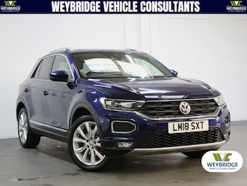 Used Volkswagen T-Roc 2018 for sale - 76780512: Photo