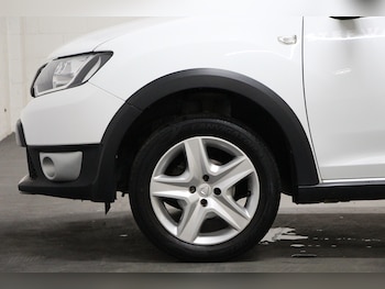 Used Dacia Sandero Stepway 2015 for sale - 77819224: Photo