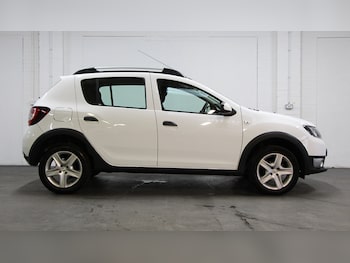 Used Dacia Sandero Stepway 2015 for sale - 77819224: Photo