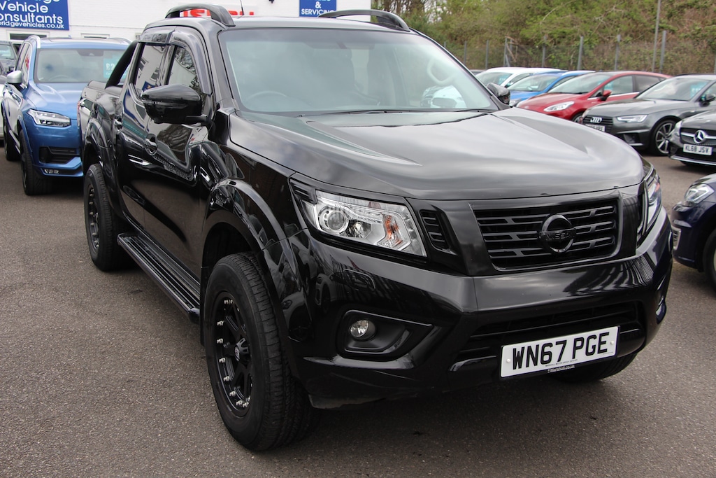 Used Nissan Navara 2017 for sale - 78117037: Photo 2