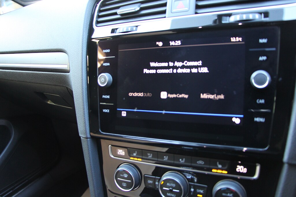 Used Volkswagen Golf 2018 for sale - 77960122: Photo 18