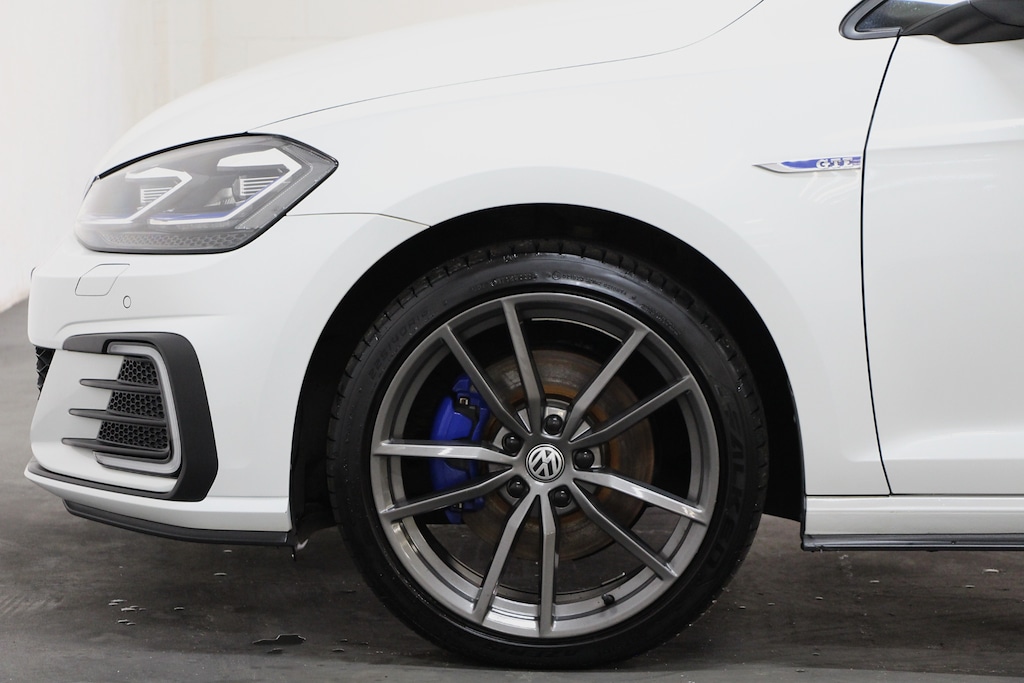 Used Volkswagen Golf 2018 for sale - 77960122: Photo 2