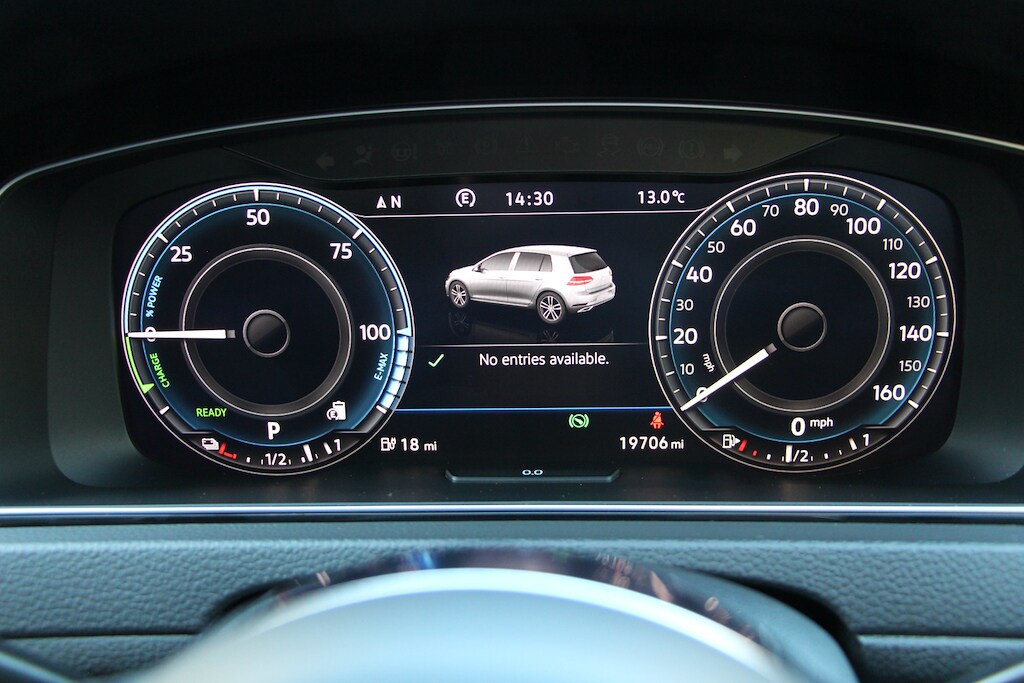 Used Volkswagen Golf 2018 for sale - 77960122: Photo 24