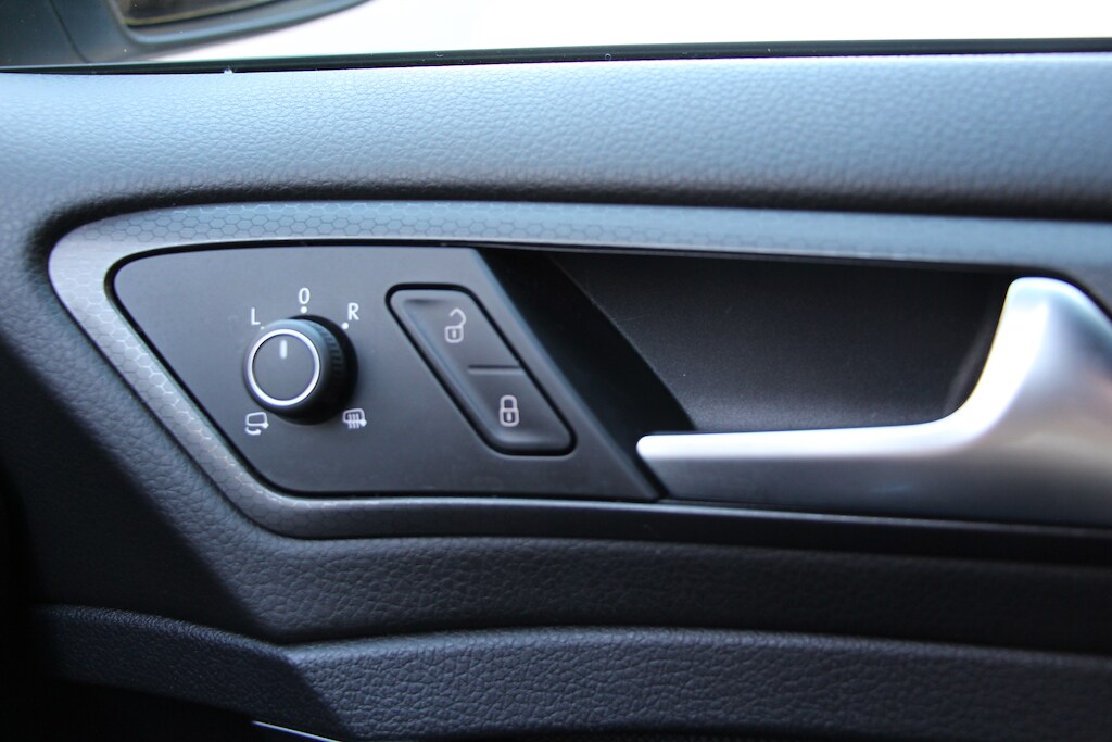 Used Volkswagen Golf 2018 for sale - 77960122: Photo 40