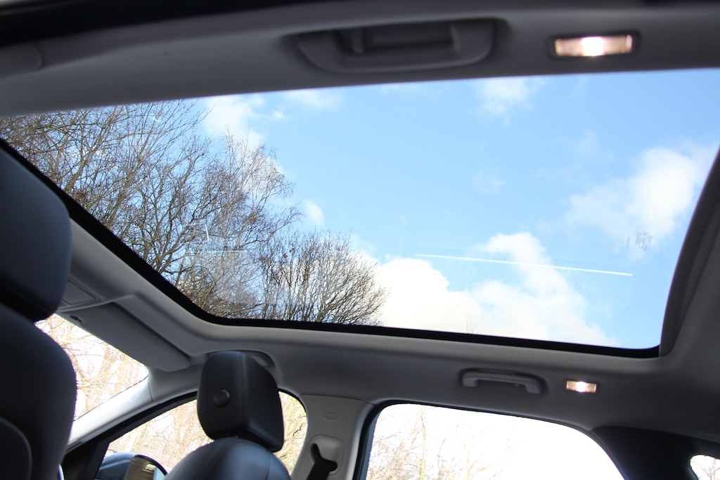 Used Jaguar F-Pace 2016 for sale - 77256641: Photo 2