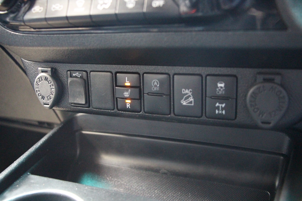 Used Toyota Hilux 2021 for sale - 76580410: Photo 33