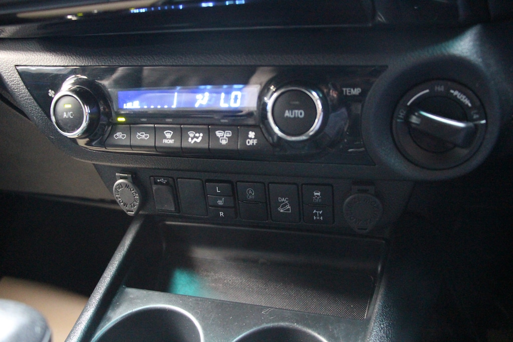 Used Toyota Hilux 2021 for sale - 76580410: Photo 35