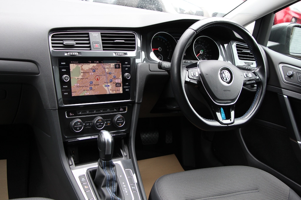 Used Volkswagen Golf 2020 for sale - 77210785: Photo 24