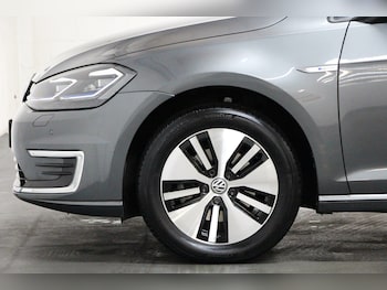 Used Volkswagen Golf 2020 for sale - 77210785: Photo