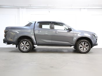 Used Isuzu D-Max 2024 for sale - 76580375: Photo