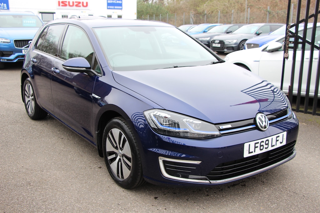 Used Volkswagen Golf 2019 for sale - 77810497: Photo 2
