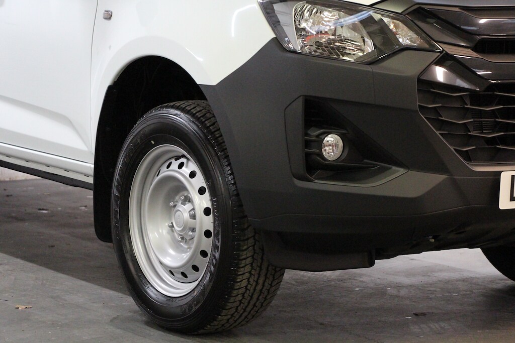 Used Isuzu D-Max 2025 for sale - 77965517: Photo 13