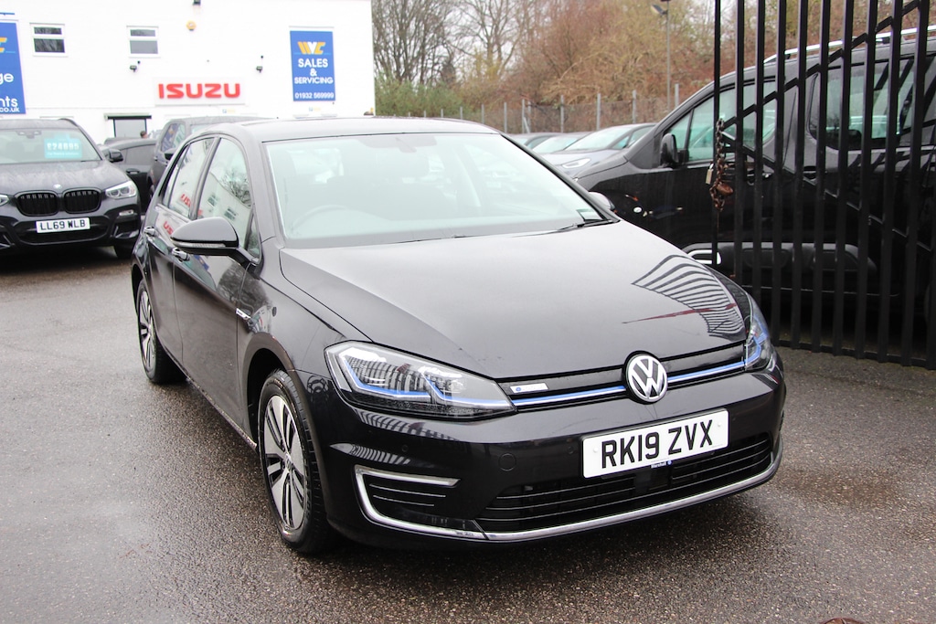 Used Volkswagen Golf 2019 for sale - 77462102: Photo 2