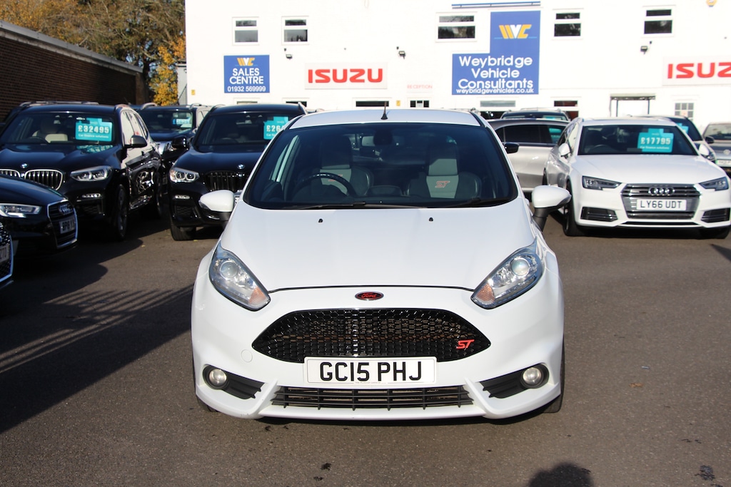 Used Ford Fiesta 2015 for sale - 76603038: Photo 1