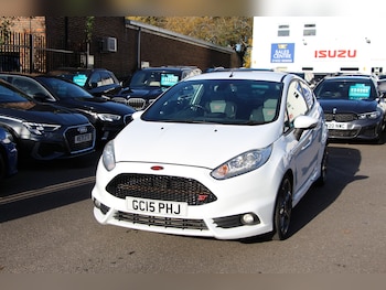 Used Ford Fiesta 2015 for sale - 76603038: Photo