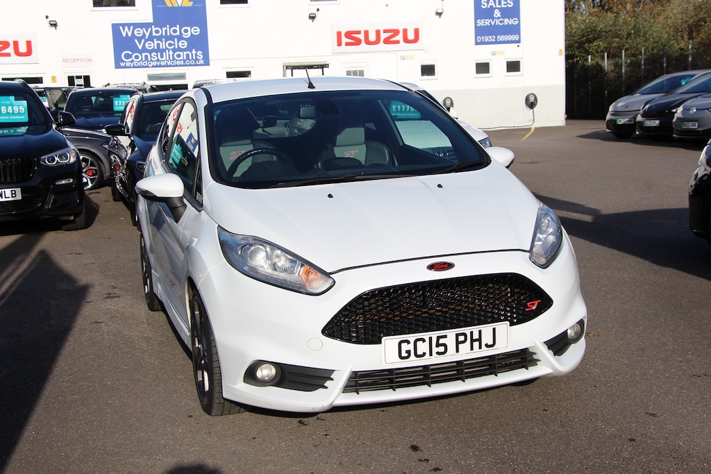 Used Ford Fiesta 2015 for sale - 76603038: Photo 3